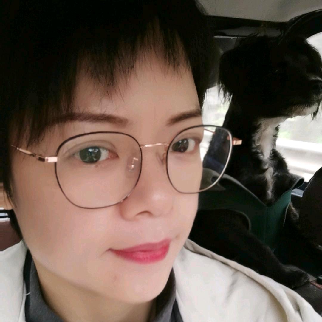 手中的一只汪