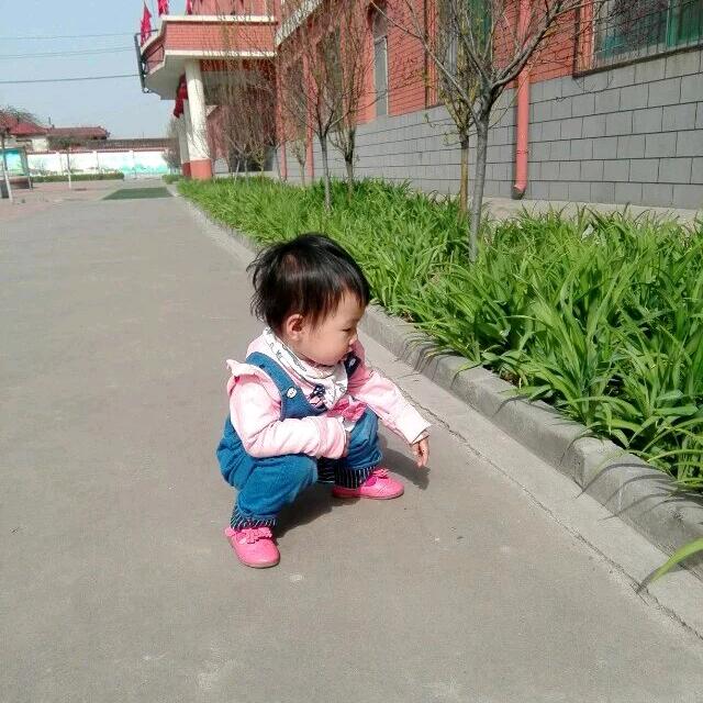 默