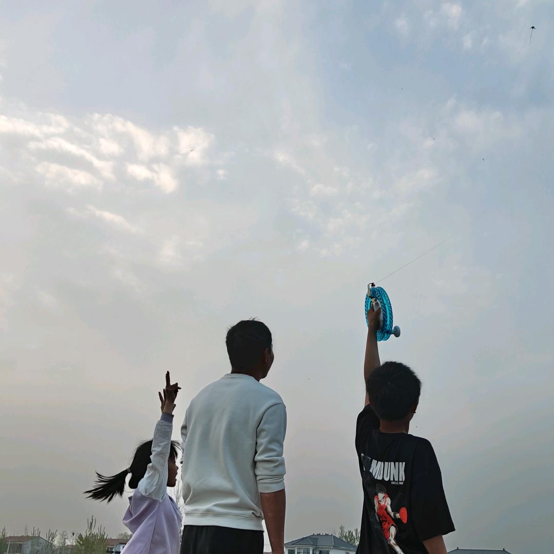 老家的歪脖子树