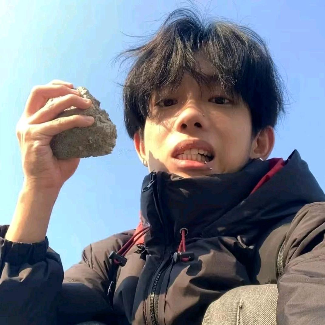杨秋