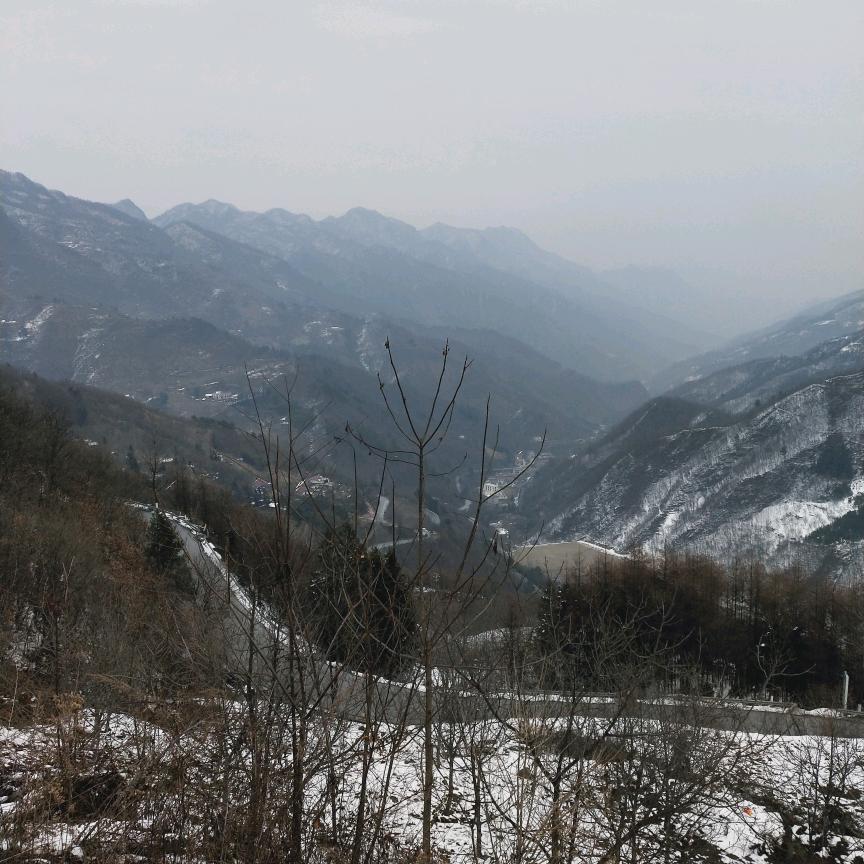 云天收夏色，木叶动秋声……