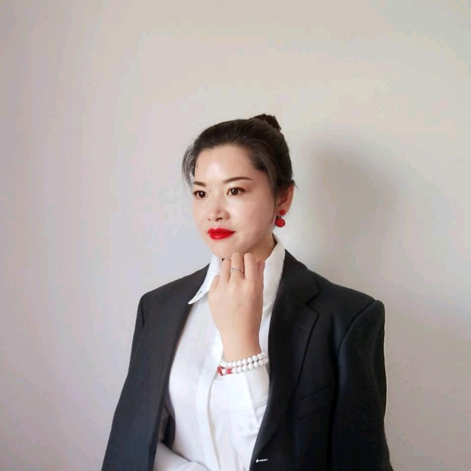 伊力花城大酒店曾姐