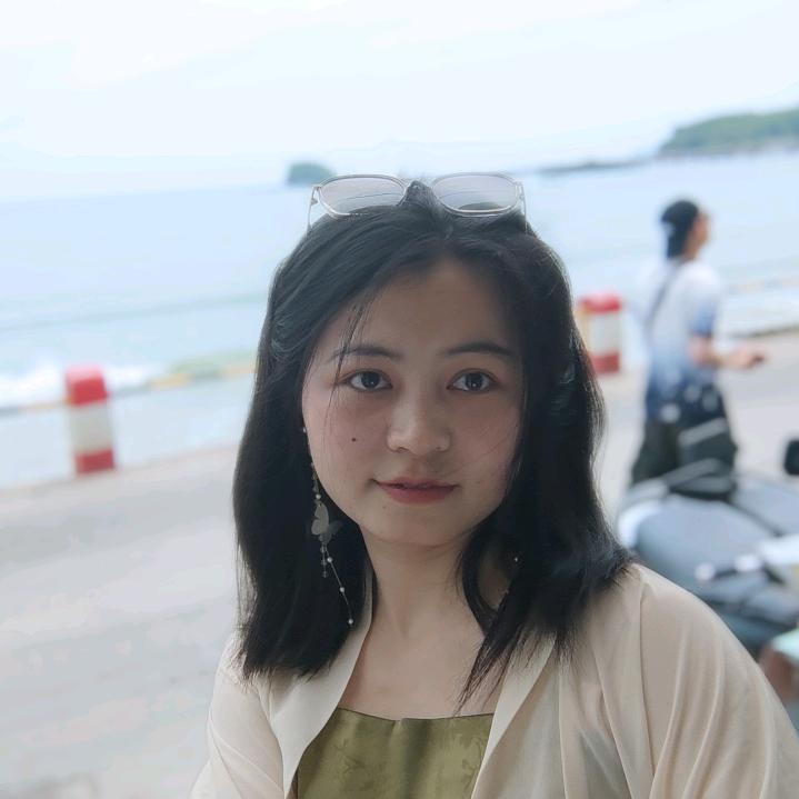 爱玩的小白白