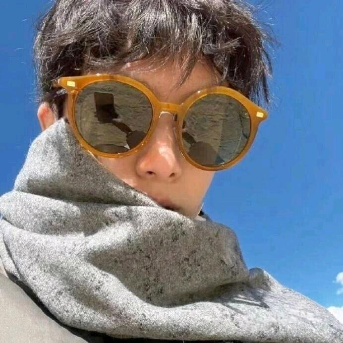 Leo￴