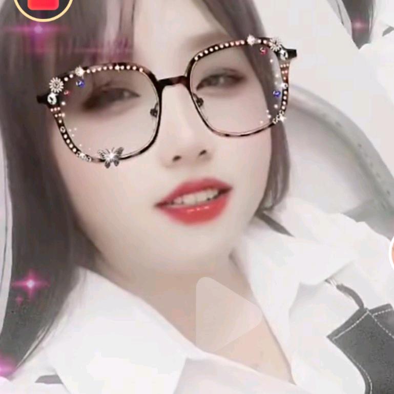 熊幺妹洗车场正在营业