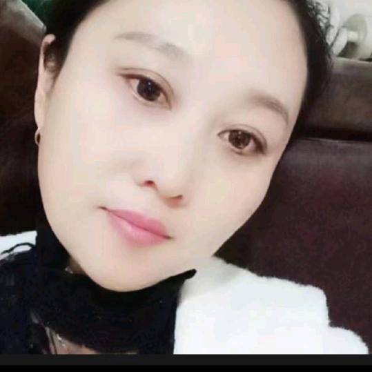 爱丽丝。