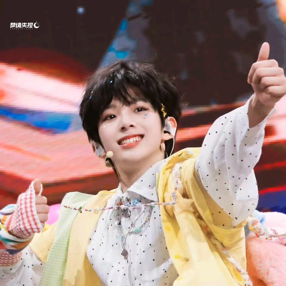 清柠染酥糖✨𝔥𝔠