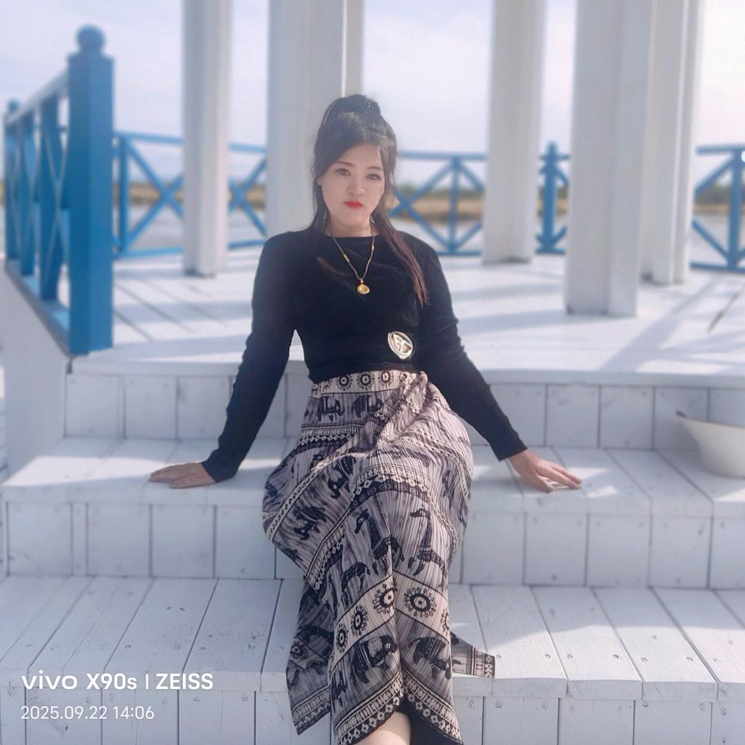 @ℳঞ蓝色飞梦💕@