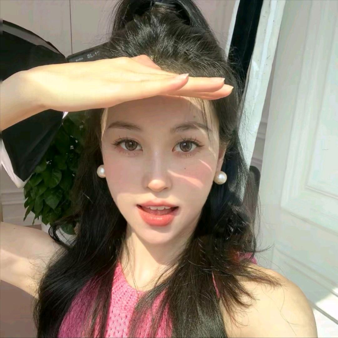 春梅吖