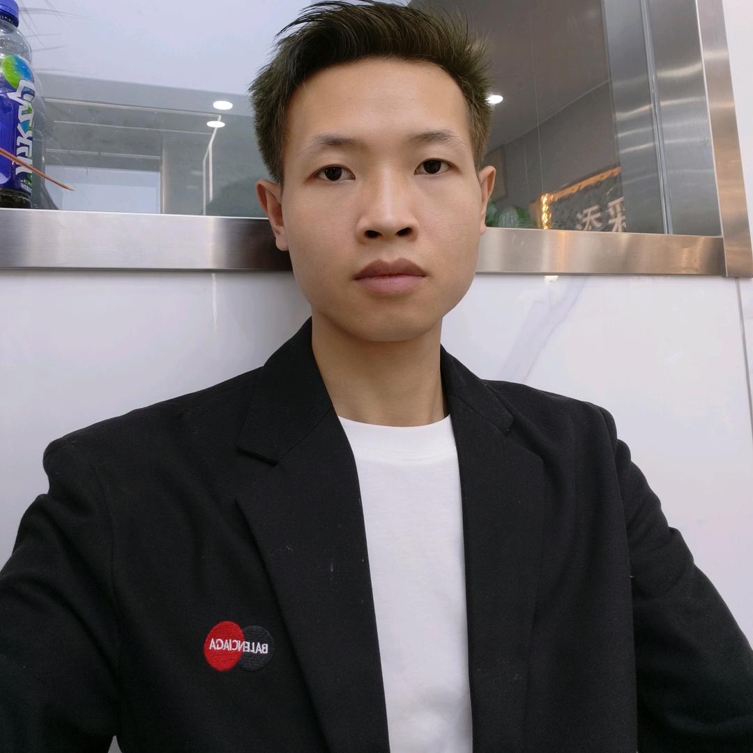 添彩阿龙