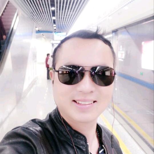 王亮彩