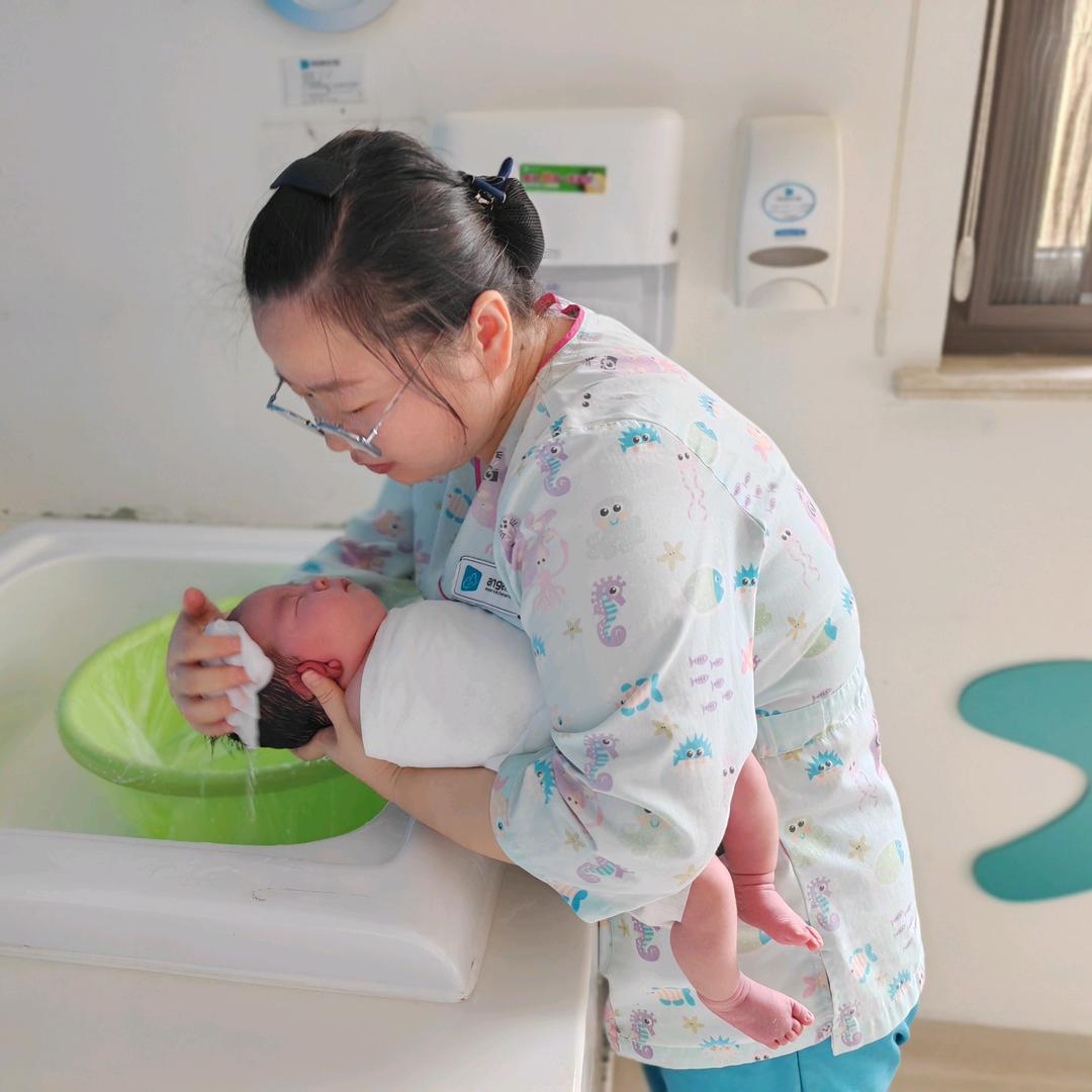 张张带你做月嫂