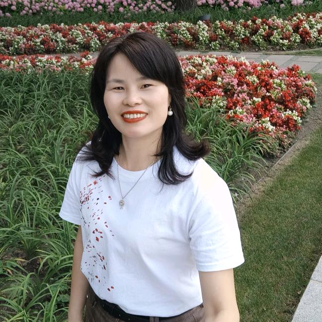 爱旅行的静静姑娘