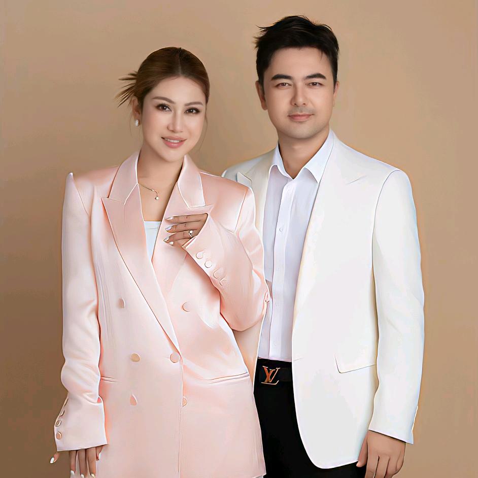 FERLUNA-橱窗营业中