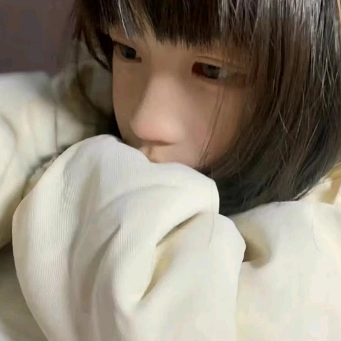 忧郁的农村鸡屎妹