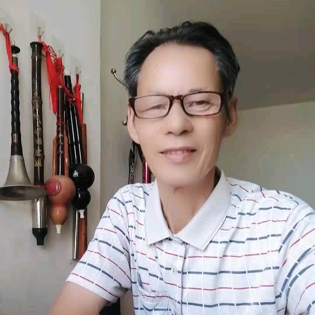 青山常茂根是本