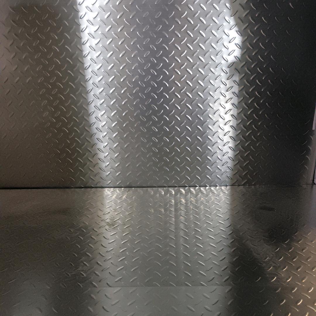 临沂铺不锈钢车厢货车改装卧铺