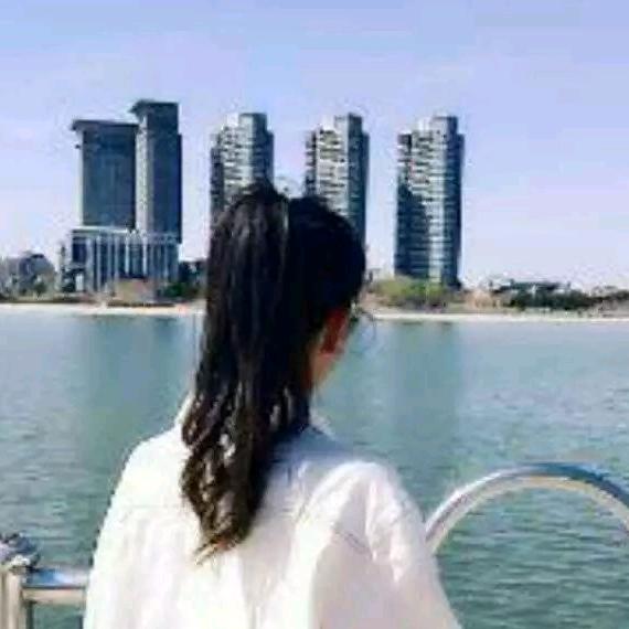 苗苗  ，，，，