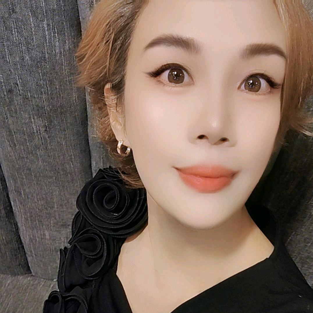 陈珈億✨