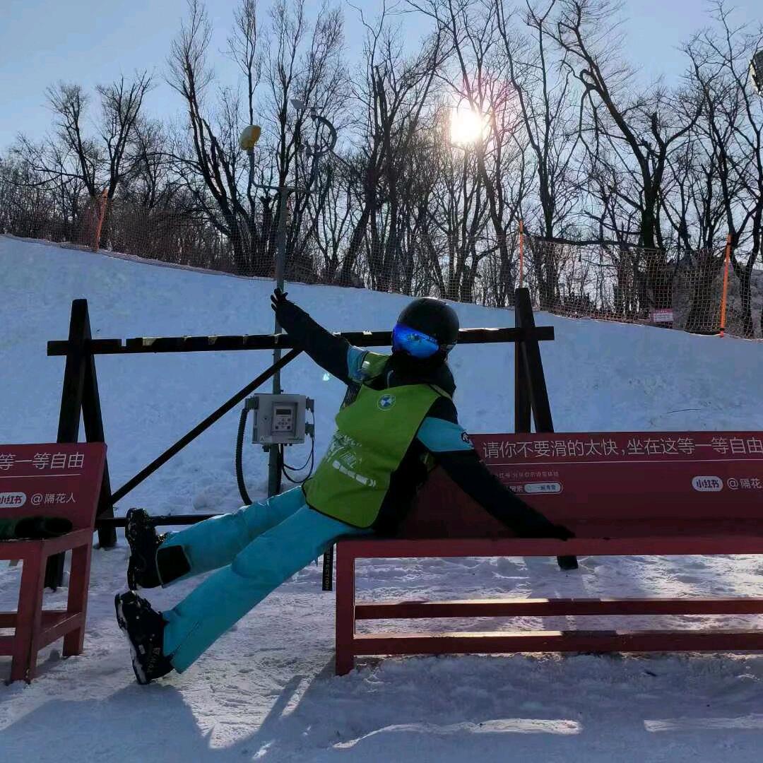 星星（松花湖滑雪教练🏂🏻）