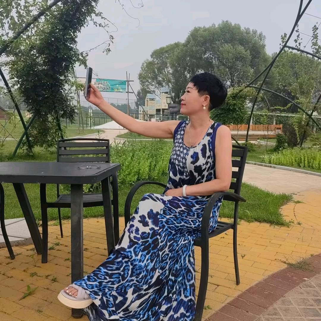 爱运动的小蜜蜂