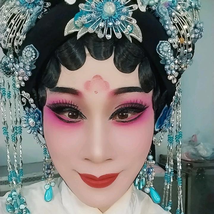 粤剧演员廖灵玲