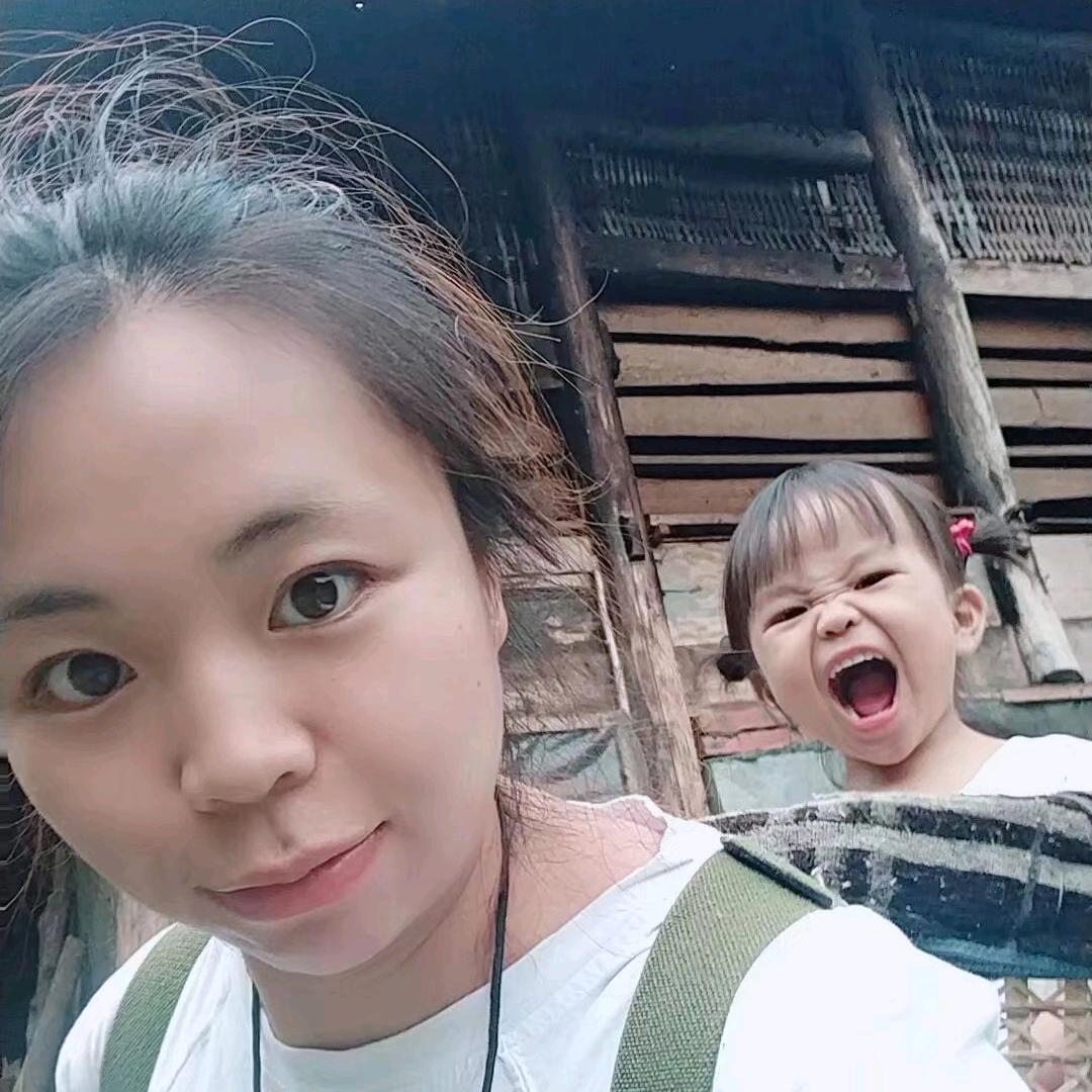 小燕子俩娃麻麻