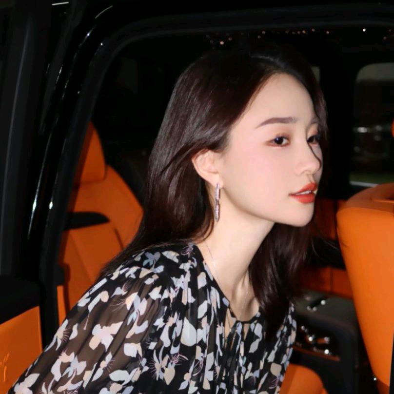 邱莹莹【高奢美学穿搭】