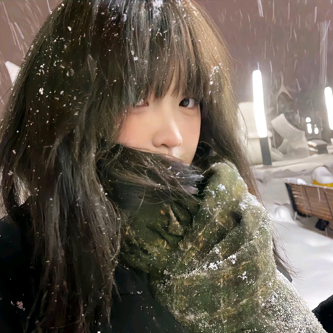小芳喜欢吃折耳根