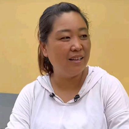 艳彩妞