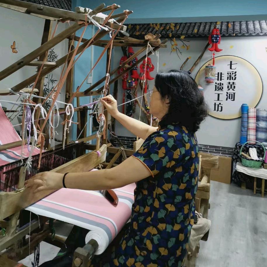 七彩黄河家纺纾红工作室