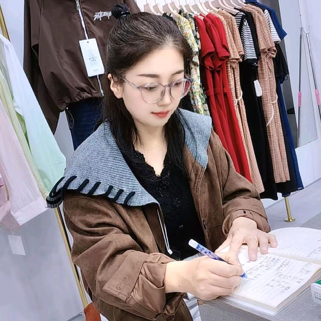 合阳女装阿霞