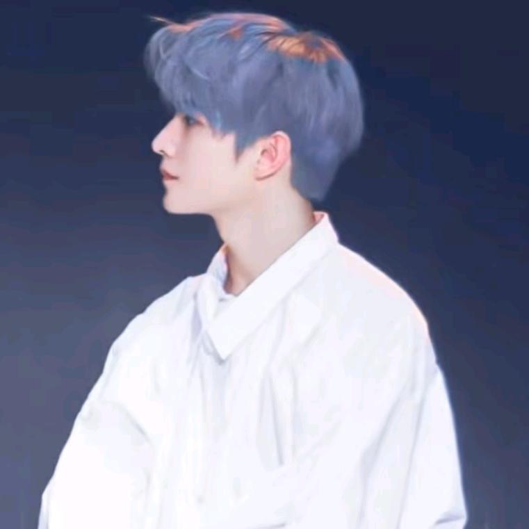 翘屁嫩男与猪过夜