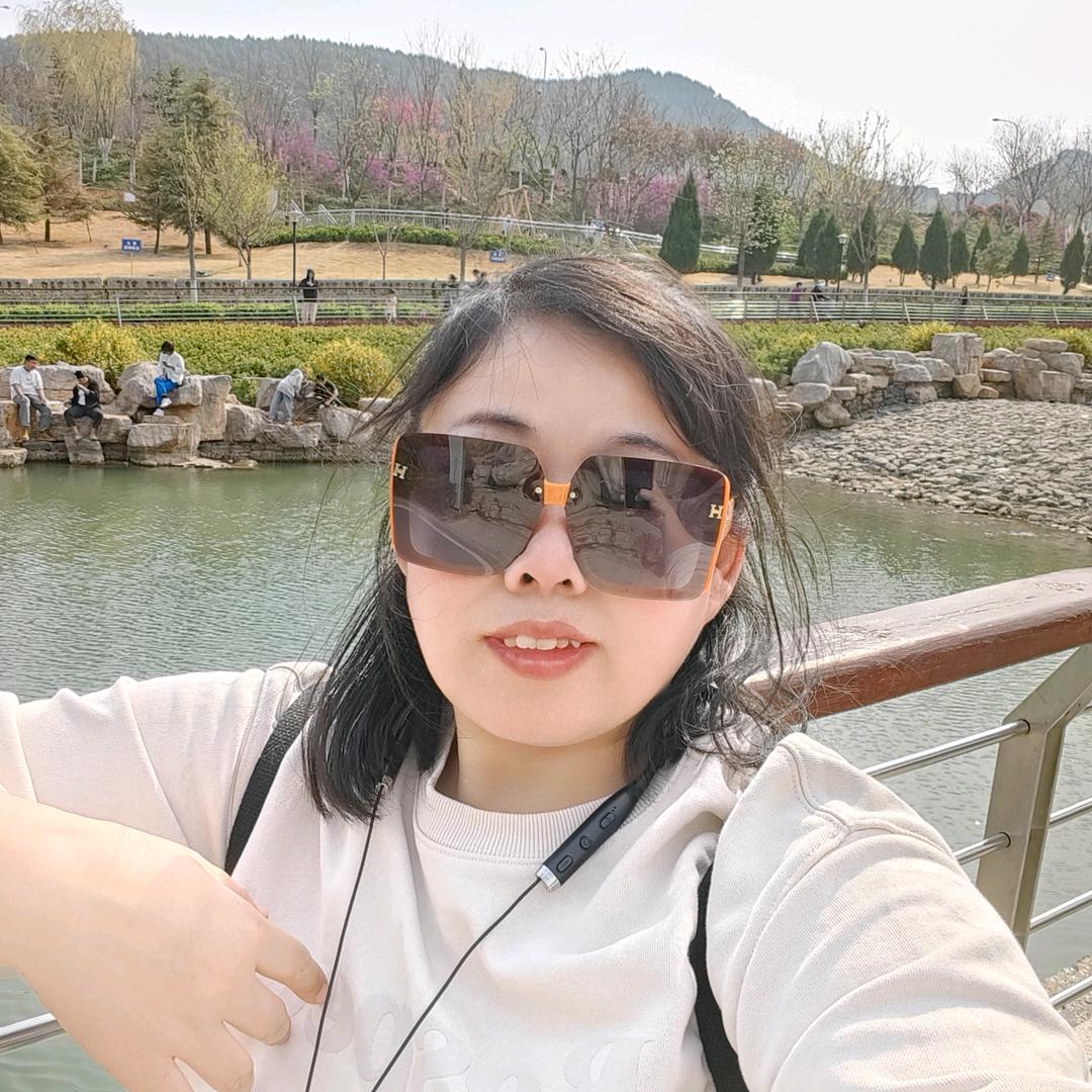 二妮  千里香馄饨