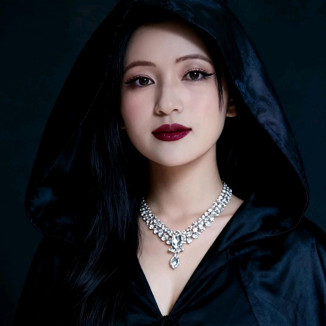 💐咖喱🙈Main Hnub Lis?