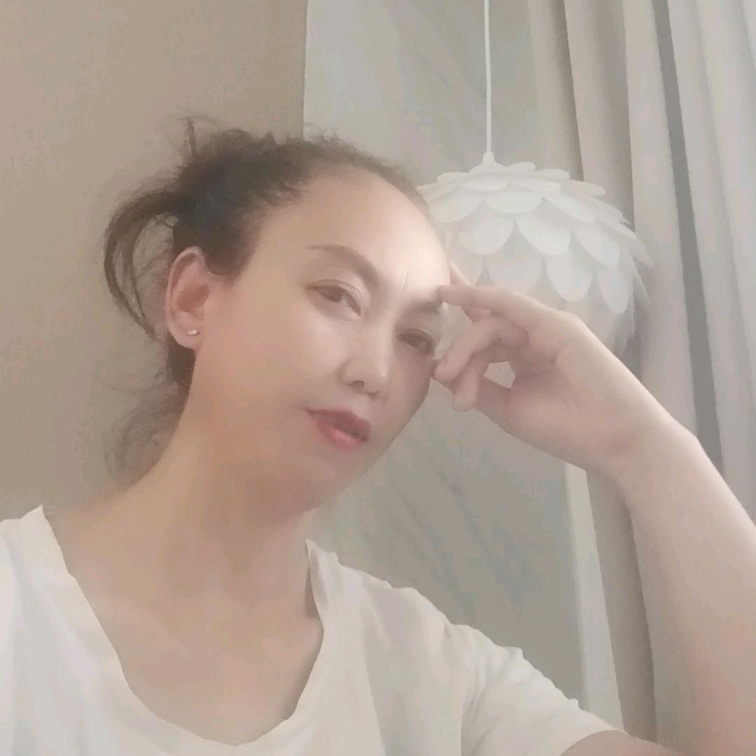 我姓张，女士