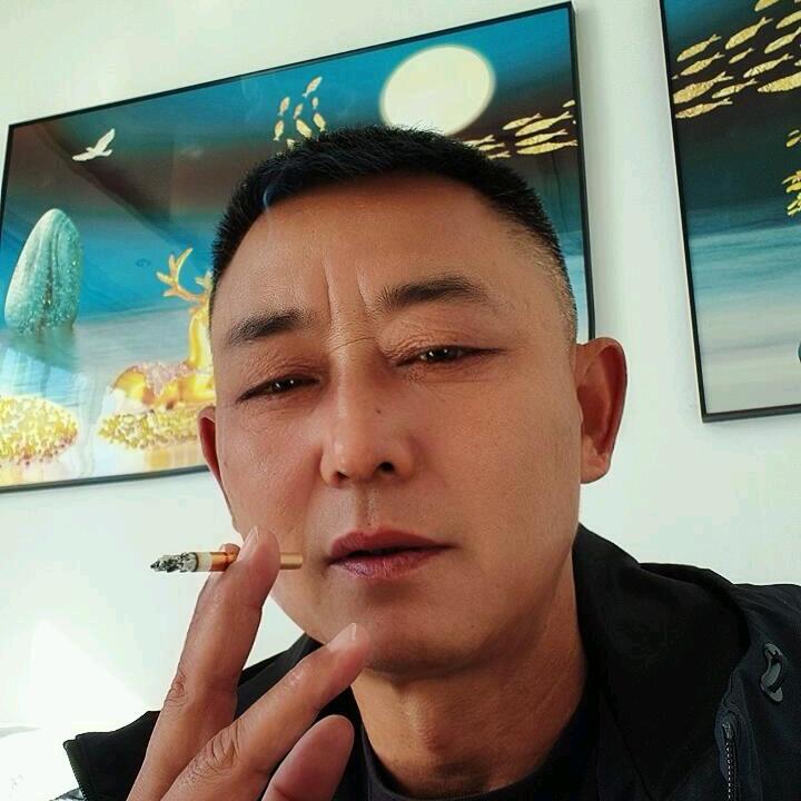 农村男人三哥代办西红柿