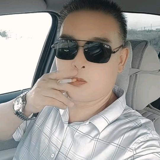 军哥
