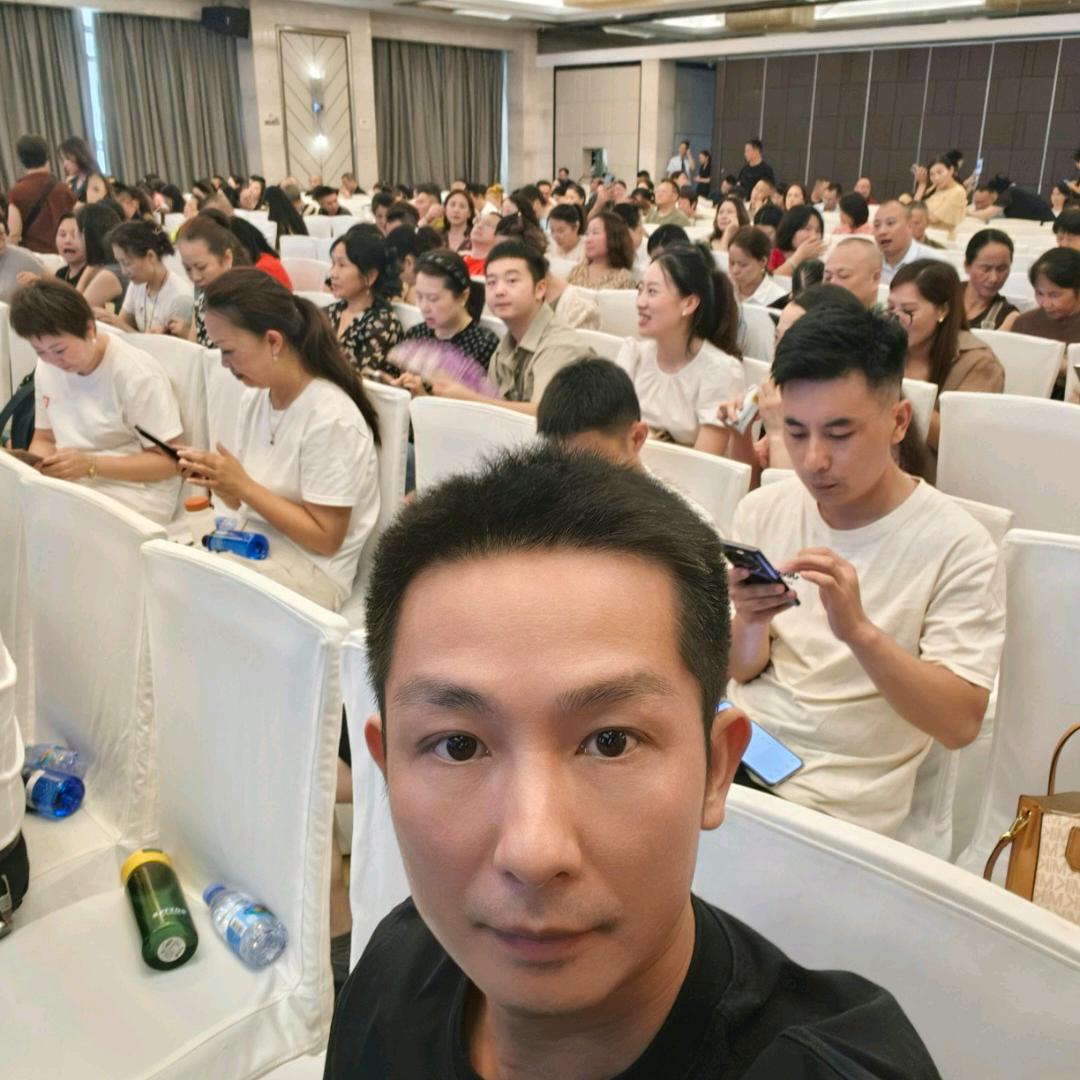 君不见妾