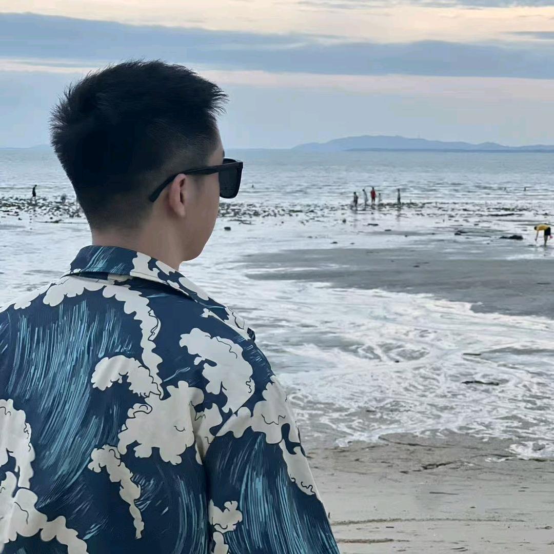黄小洲