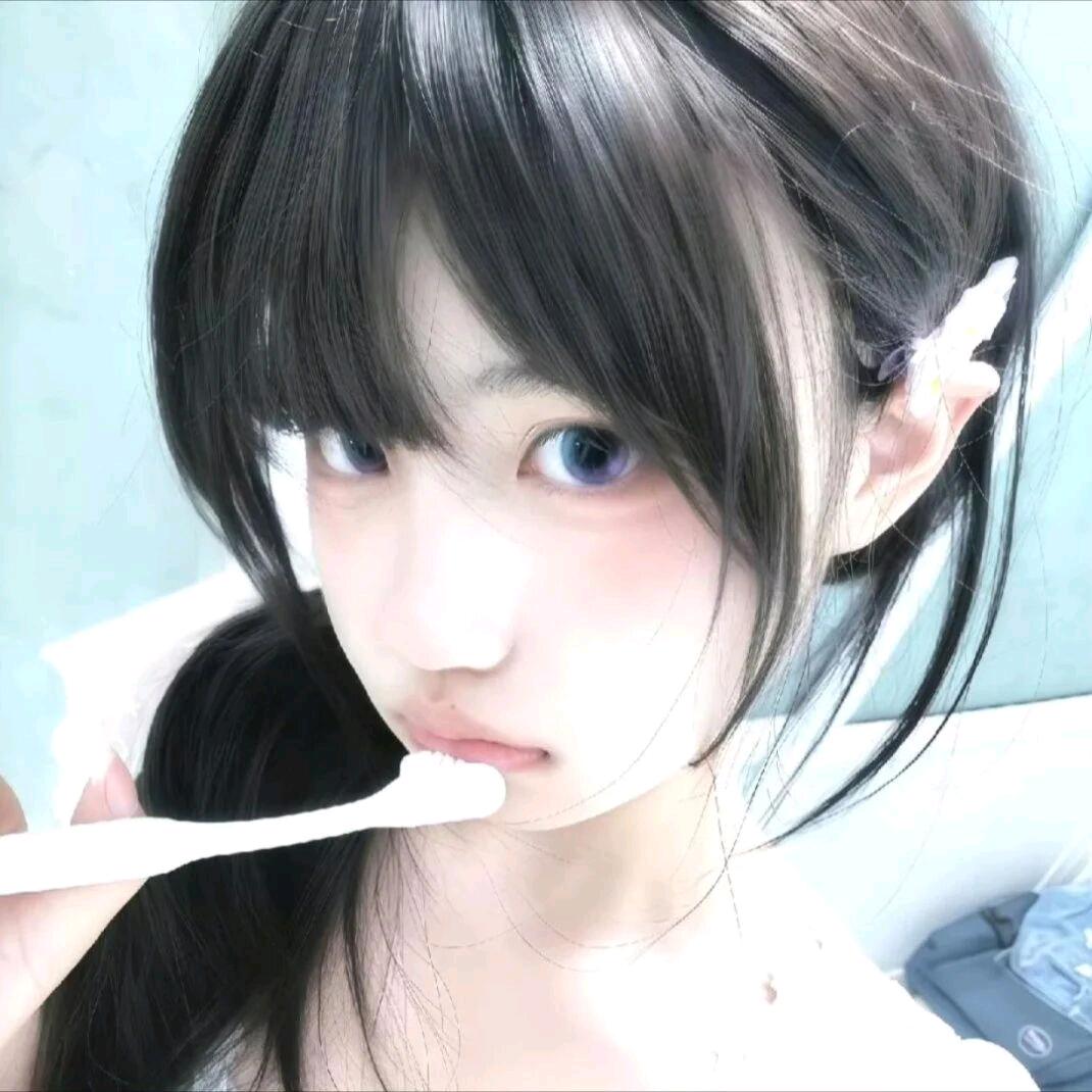 爱吃菠萝女士