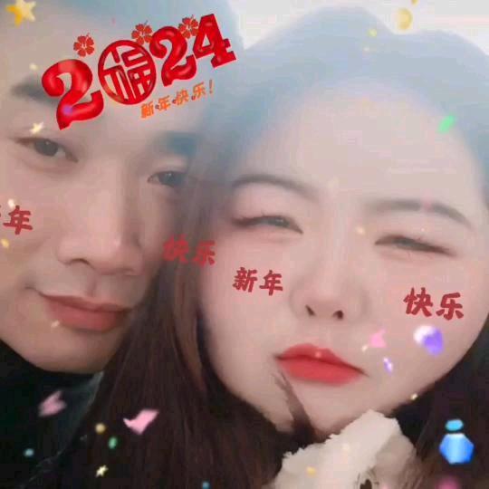 胖胖跑调妞（脆皮烤肠，脆皮年糕）