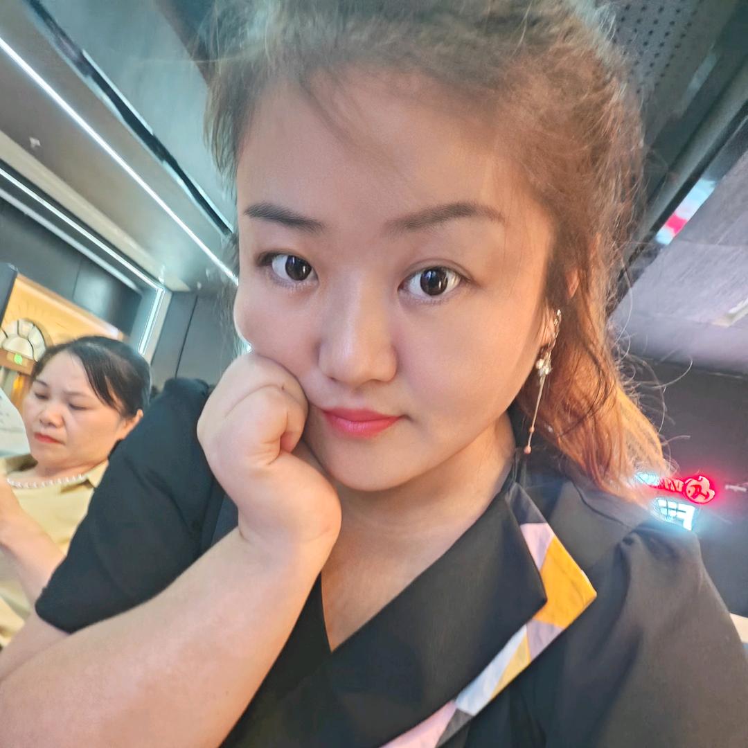 小霞