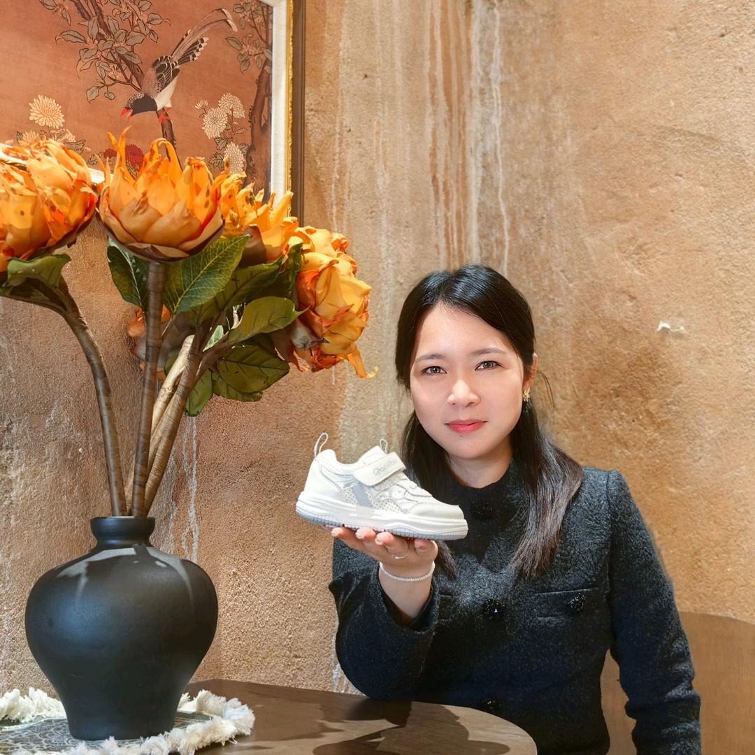 卖童鞋的老覃