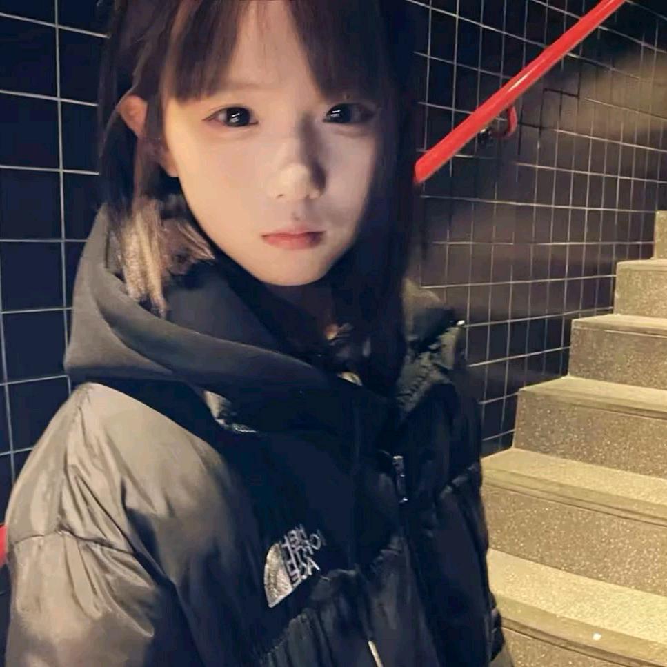 依然.