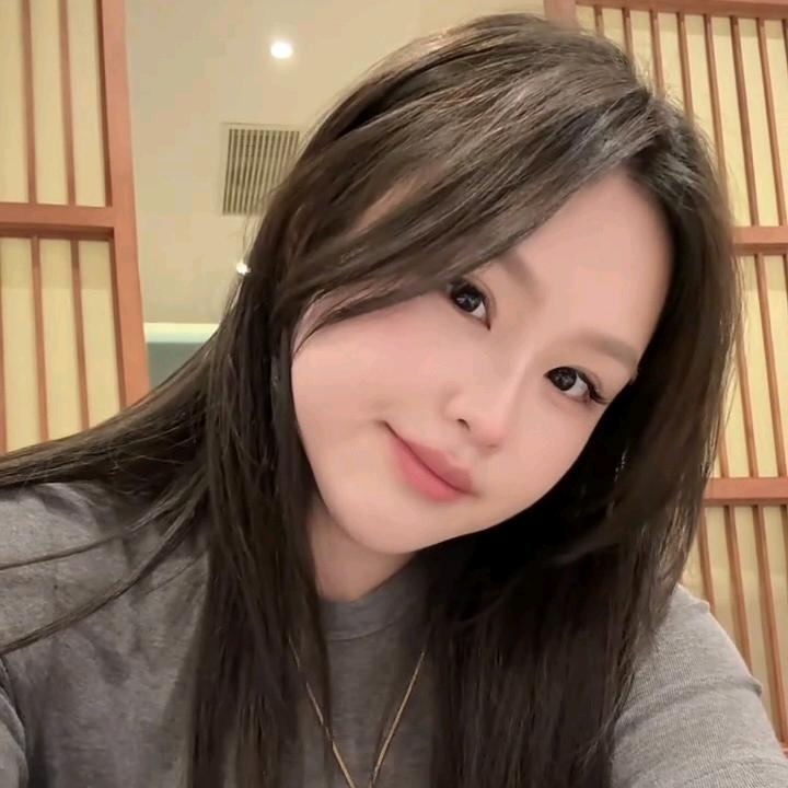 吃不饱饱（穿搭分享）