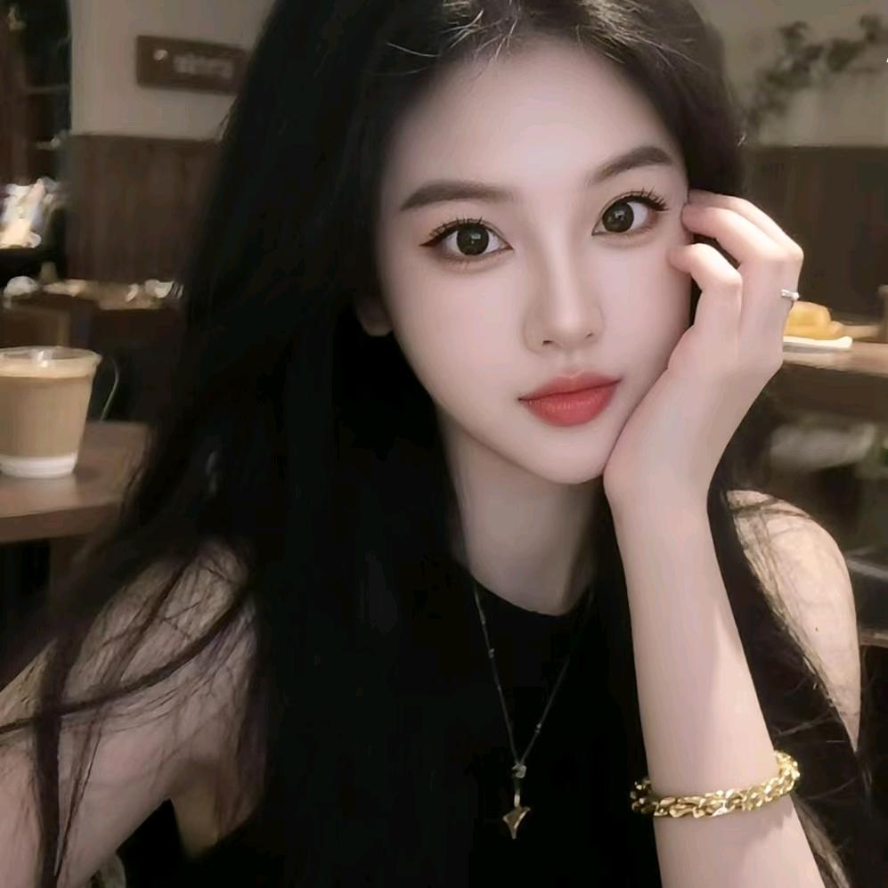 C C～👑