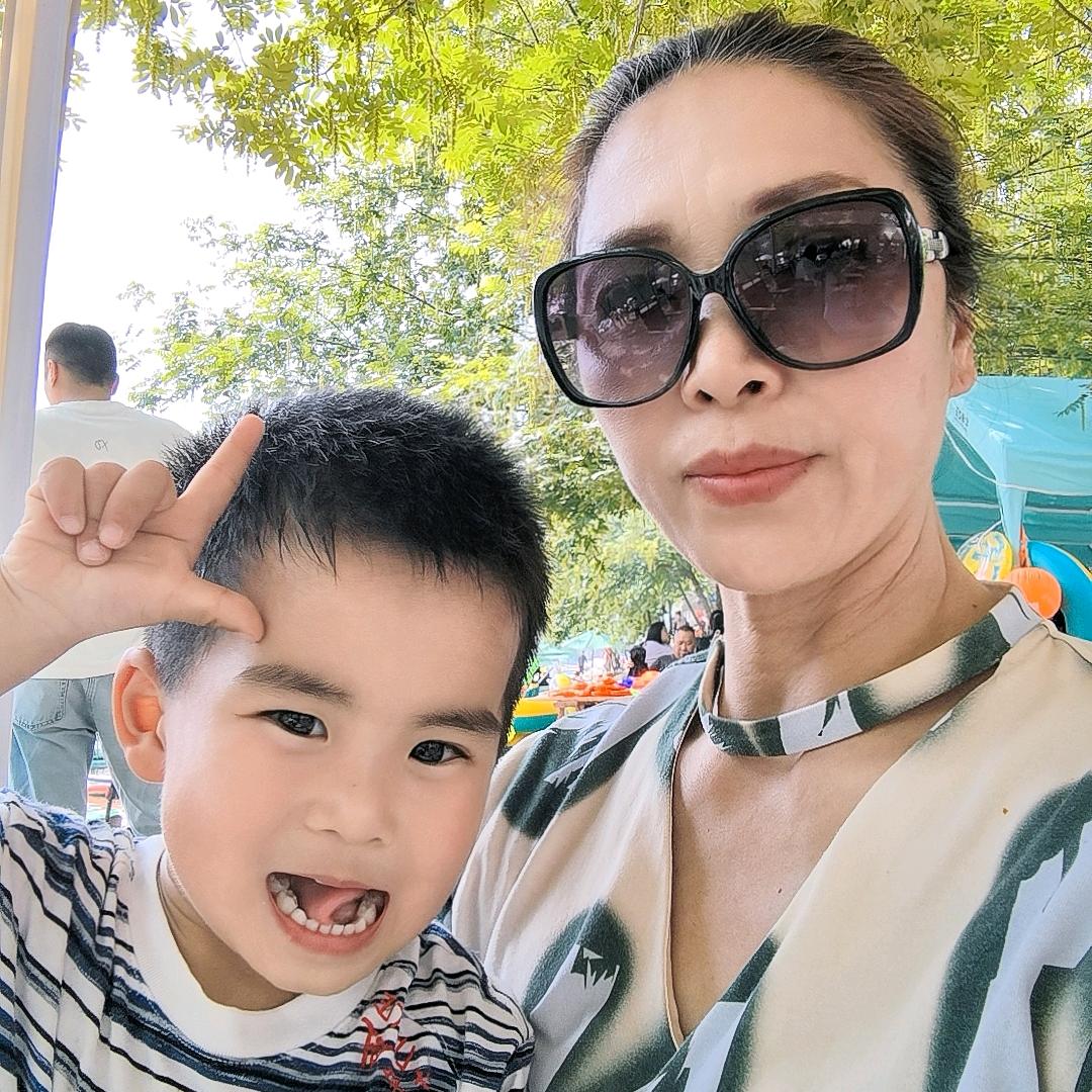 别人都叫我阿丑先生