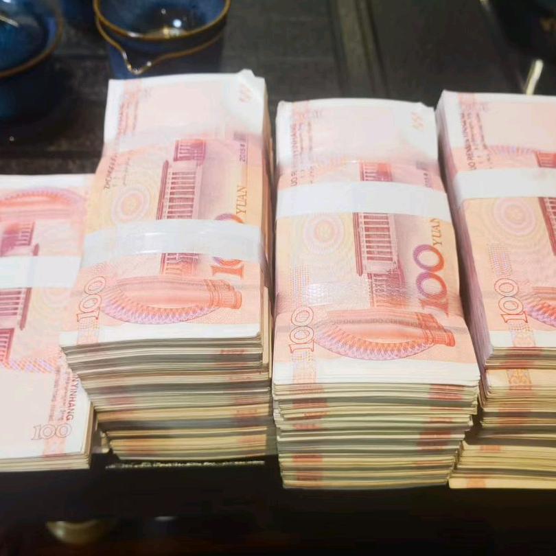 梁头伟💋赣C 72668