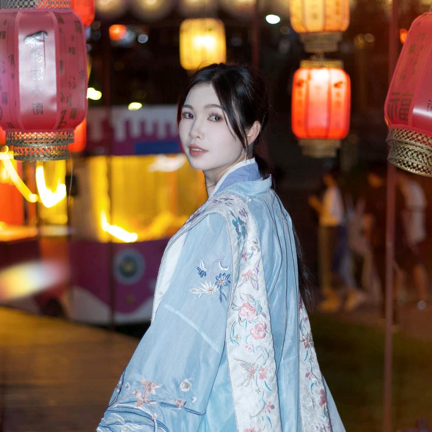 墨媱